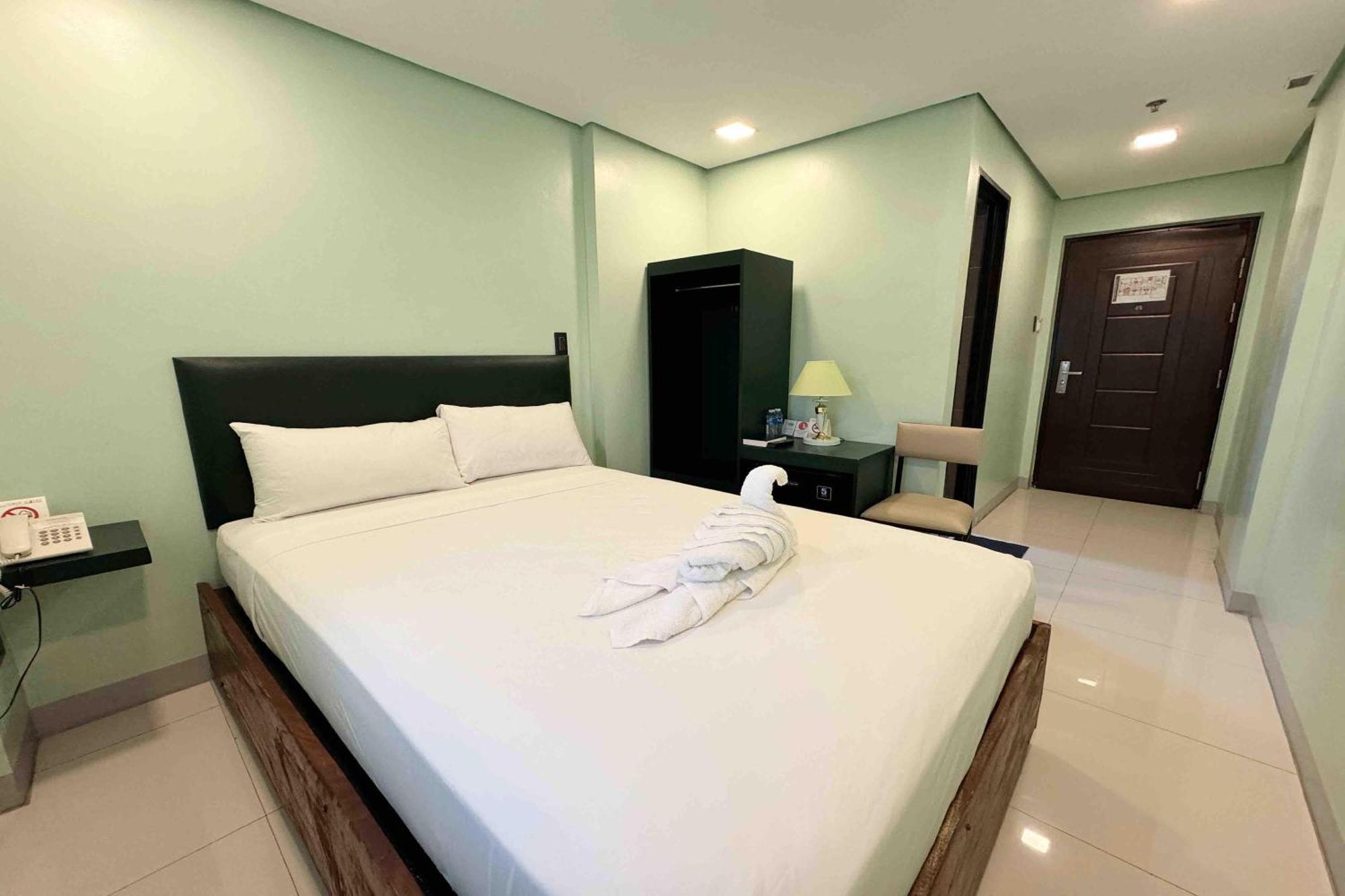 Belltower Csheli Suites Bantay - Vigan Eksteriør billede
