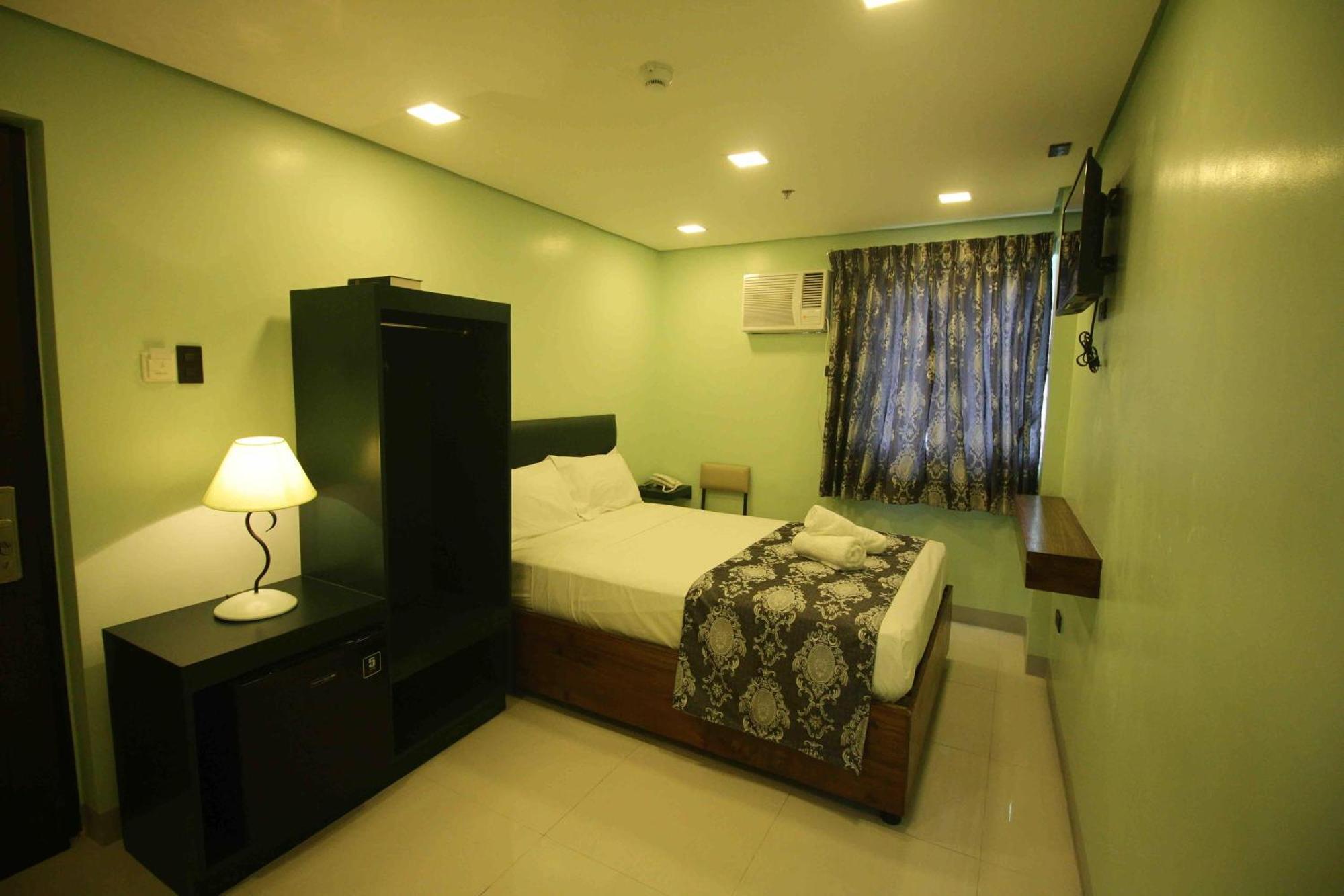 Belltower Csheli Suites Bantay - Vigan Eksteriør billede