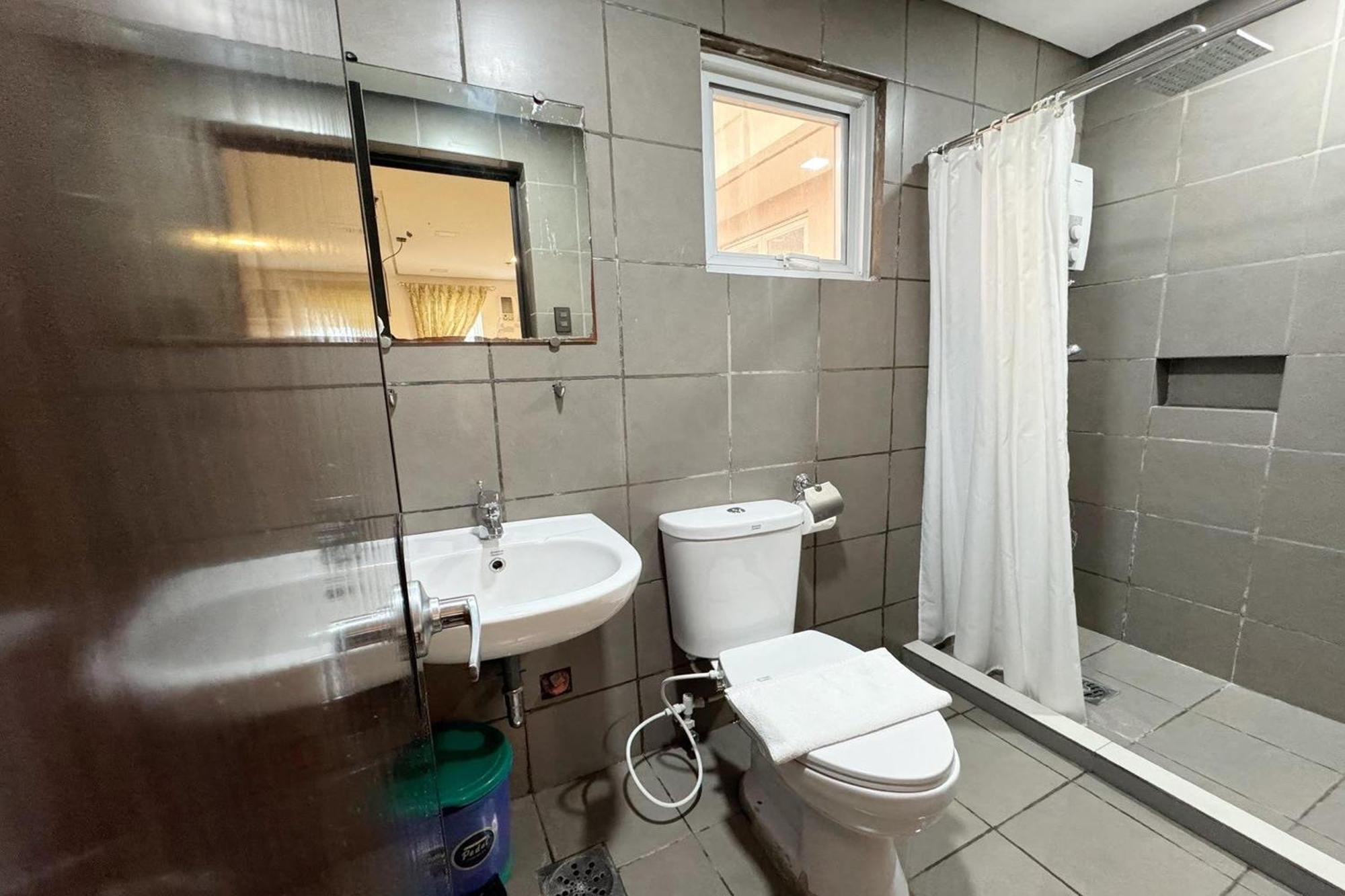 Belltower Csheli Suites Bantay - Vigan Eksteriør billede