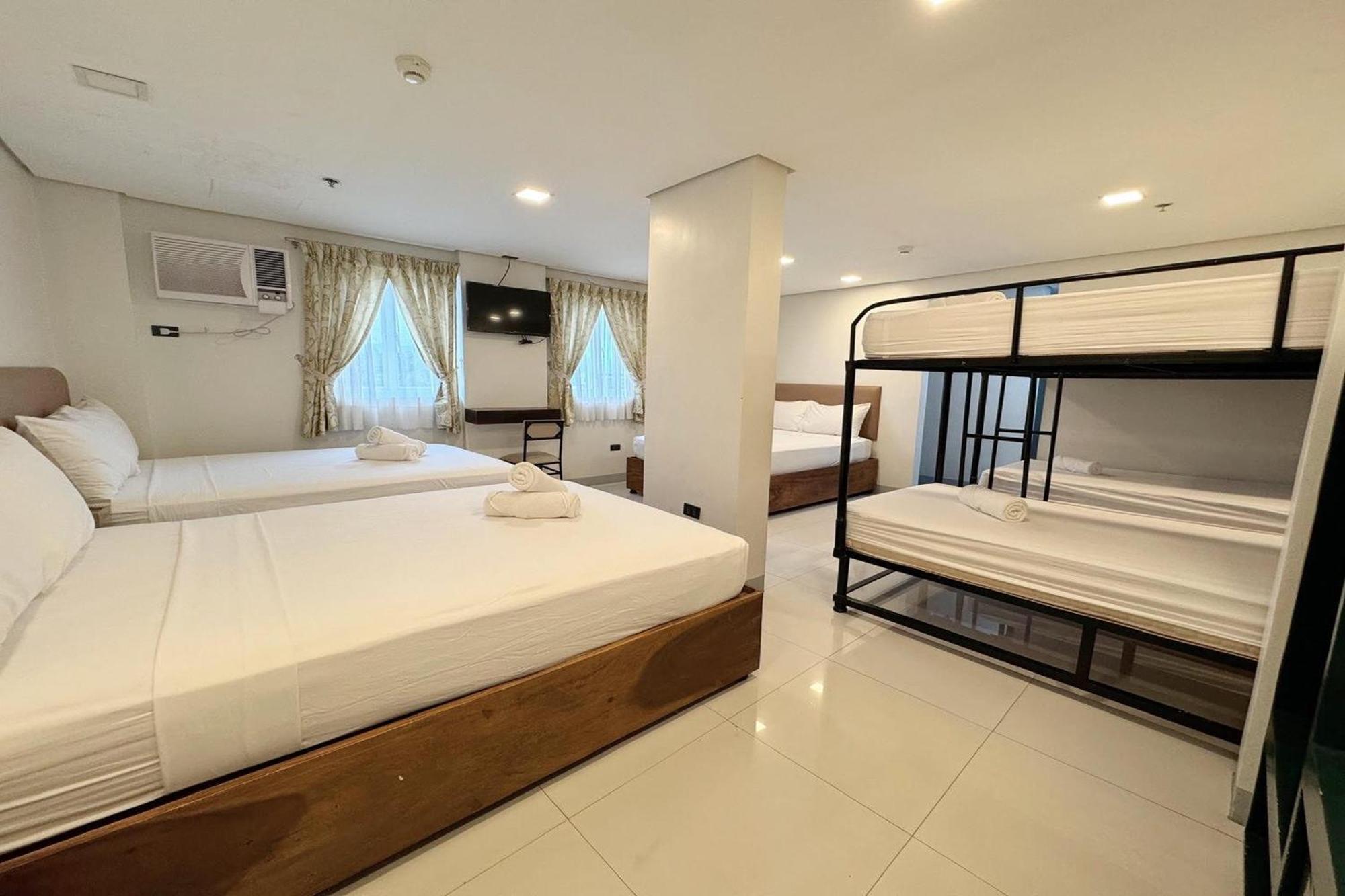 Belltower Csheli Suites Bantay - Vigan Eksteriør billede