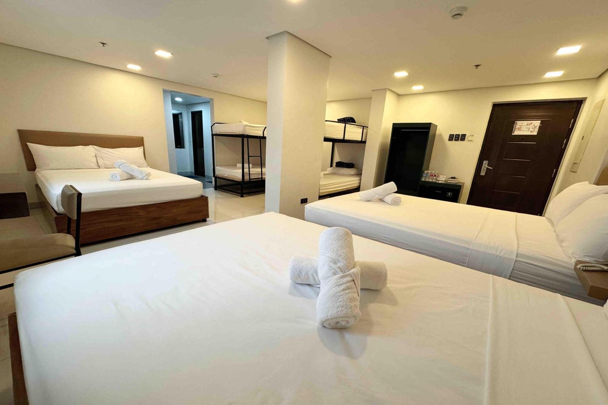 Belltower Csheli Suites Bantay - Vigan Eksteriør billede