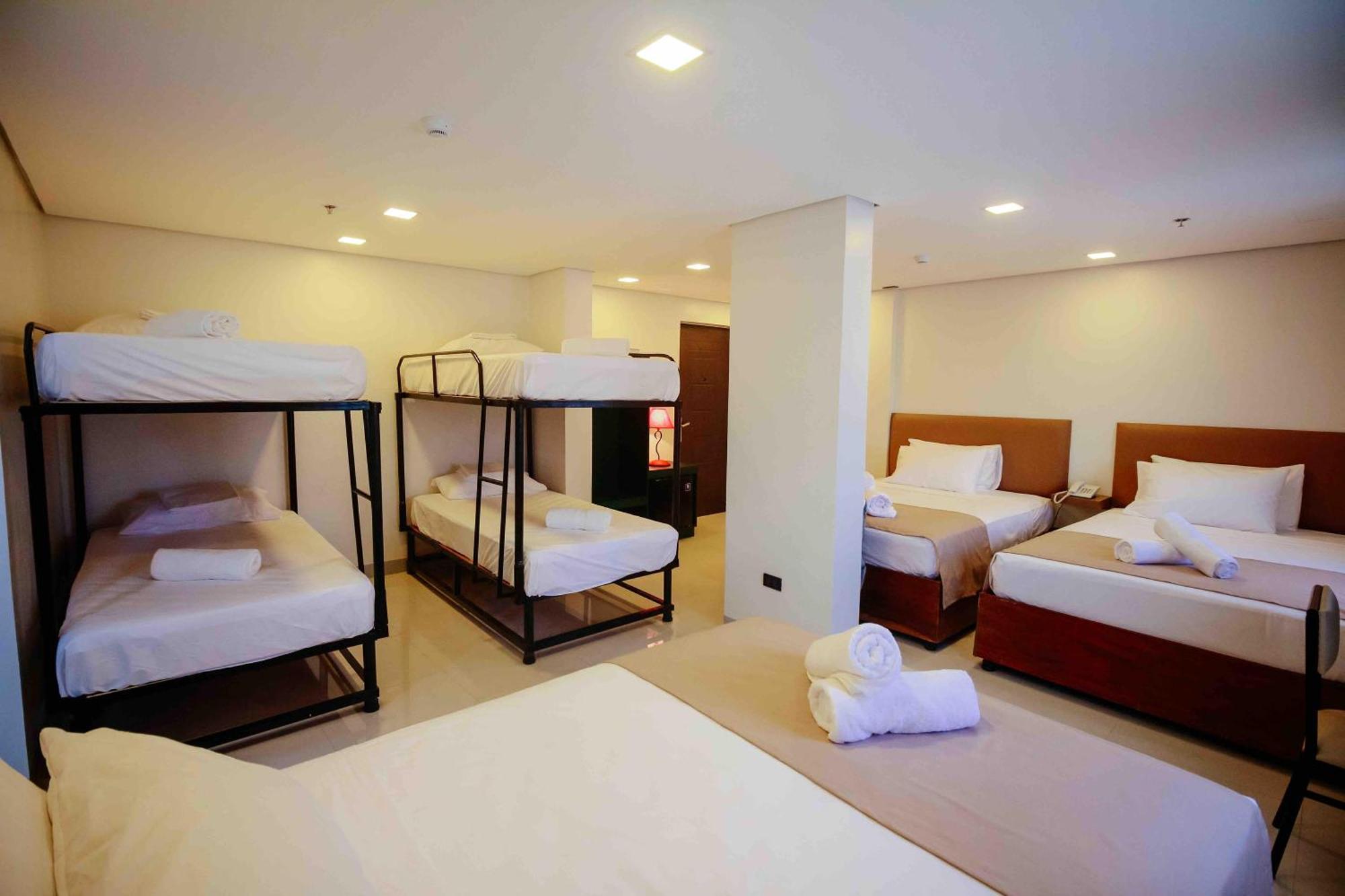 Belltower Csheli Suites Bantay - Vigan Eksteriør billede